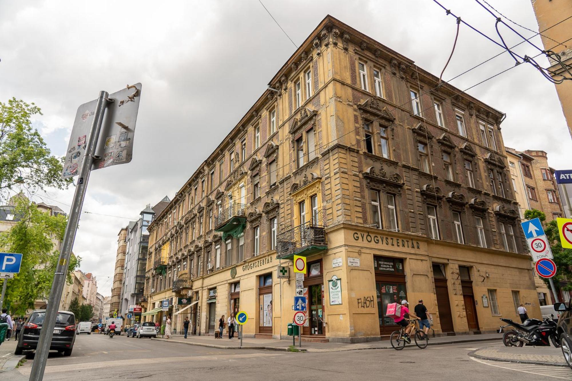 Glam Downtown Apartments بودابست المظهر الخارجي الصورة